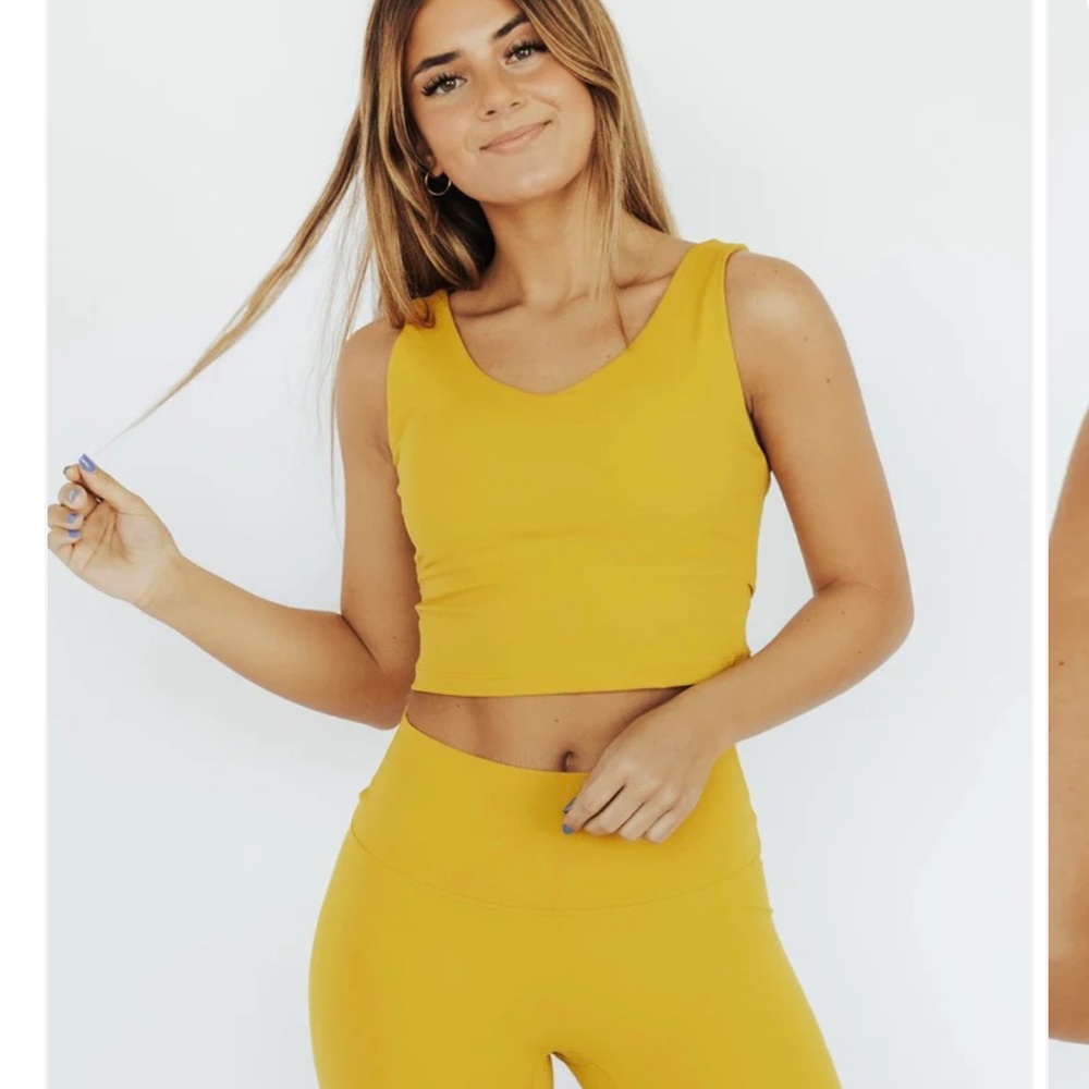 Iwa KIPUNI Crop Top